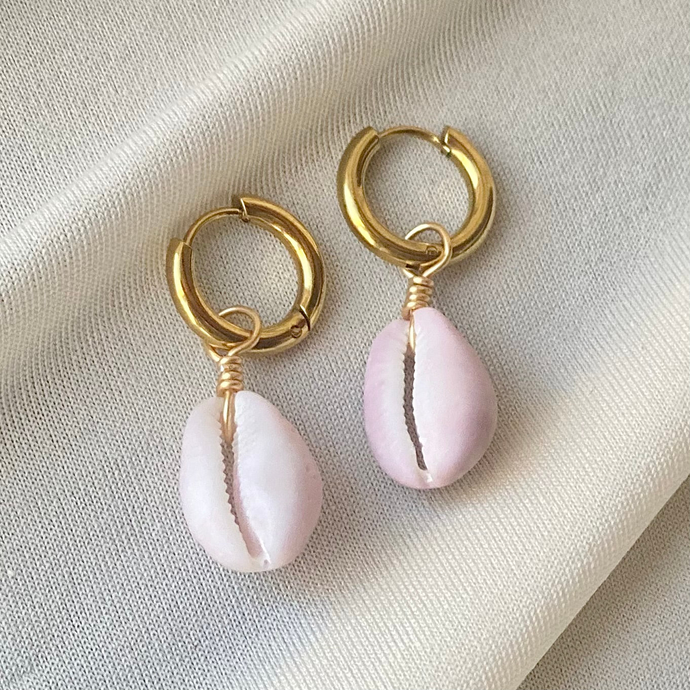 Gold Purple Cowrie Huggies