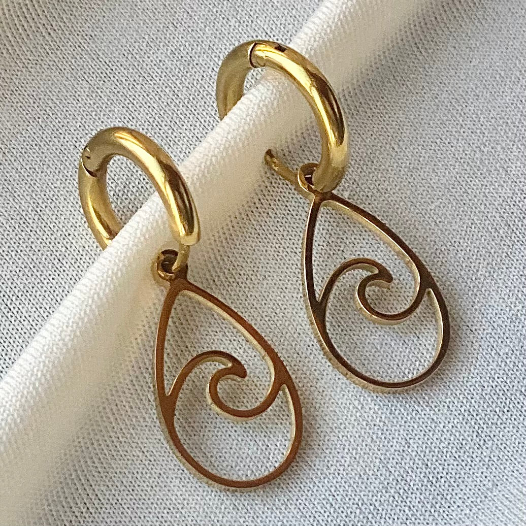 Gold Teardrop Wave Huggies