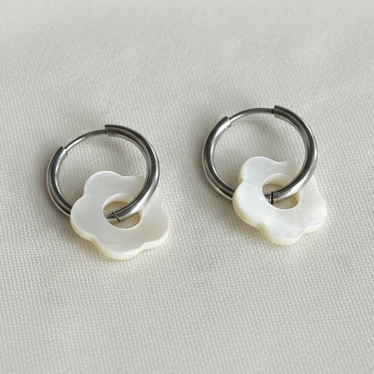 Silver Flower Huggies