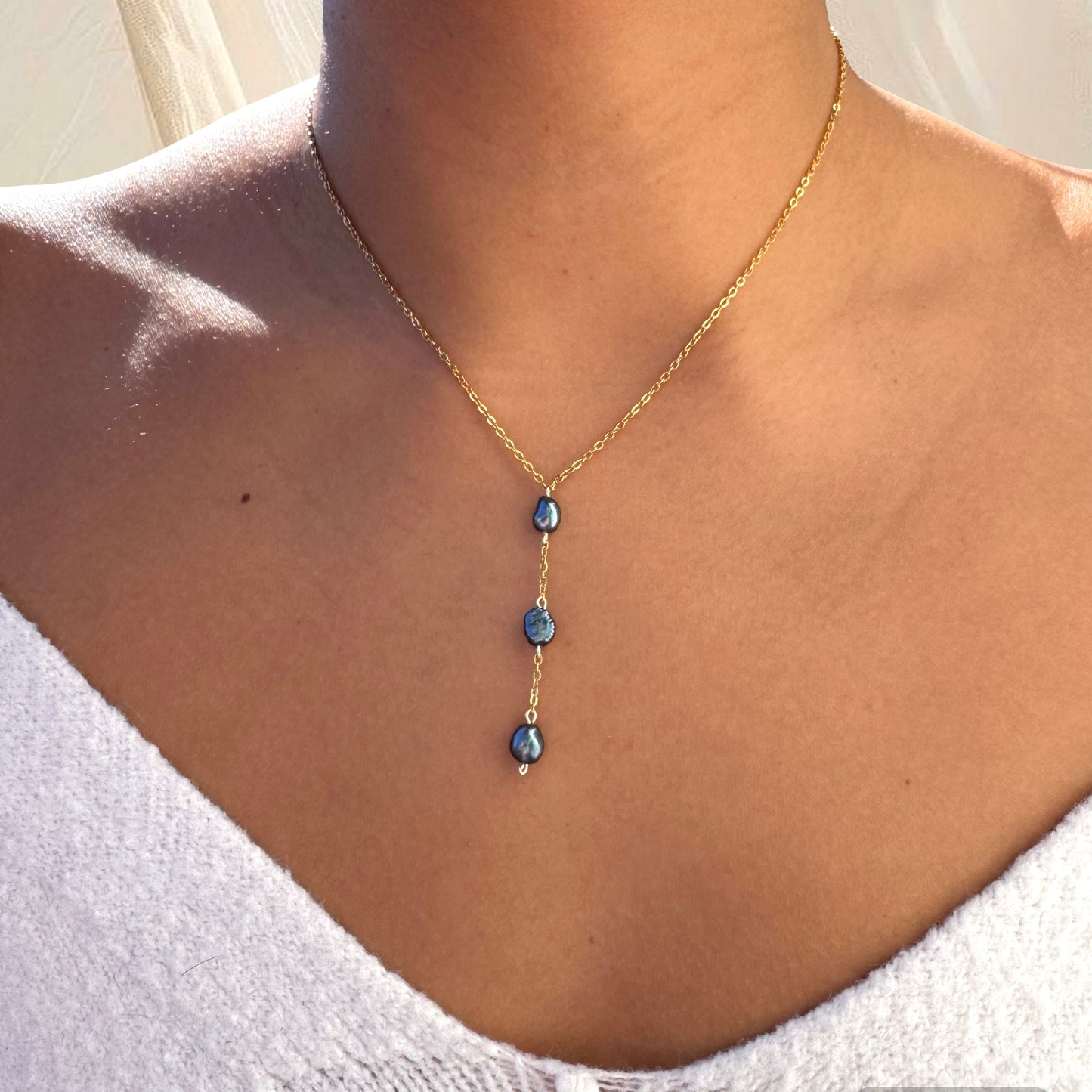 Midnight Pearl Lariat