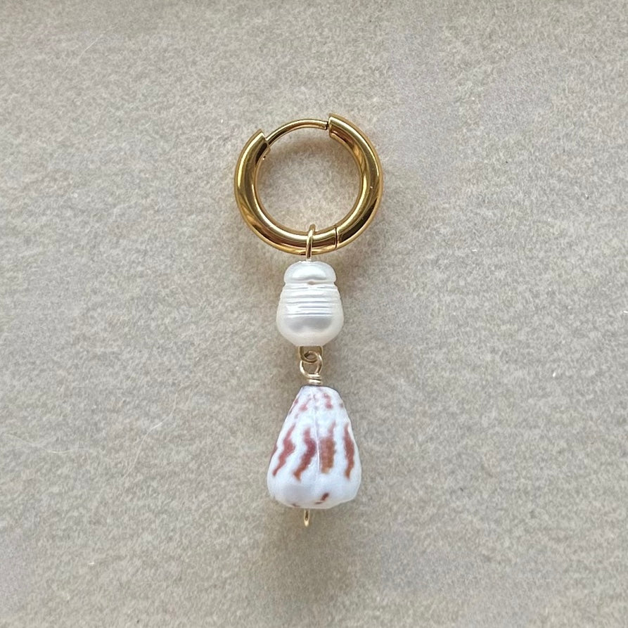 Pearl Cone Charm in Gold