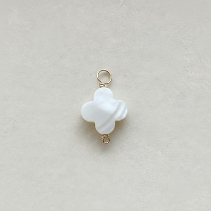 Clover Charm in Gold
