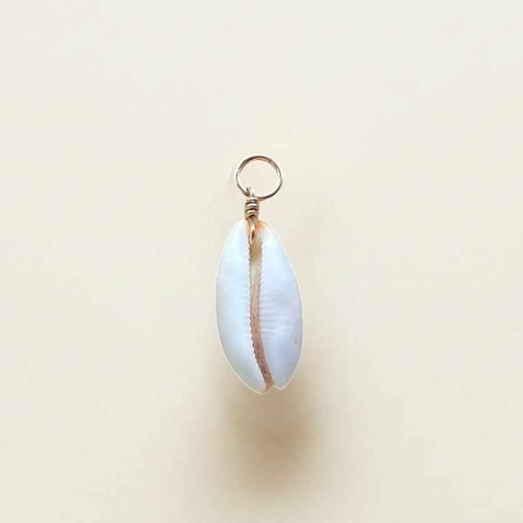 Isabella Cowrie Charm in Gold