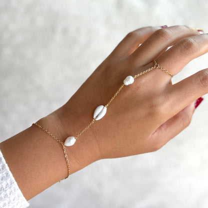 Isla Hand Chain