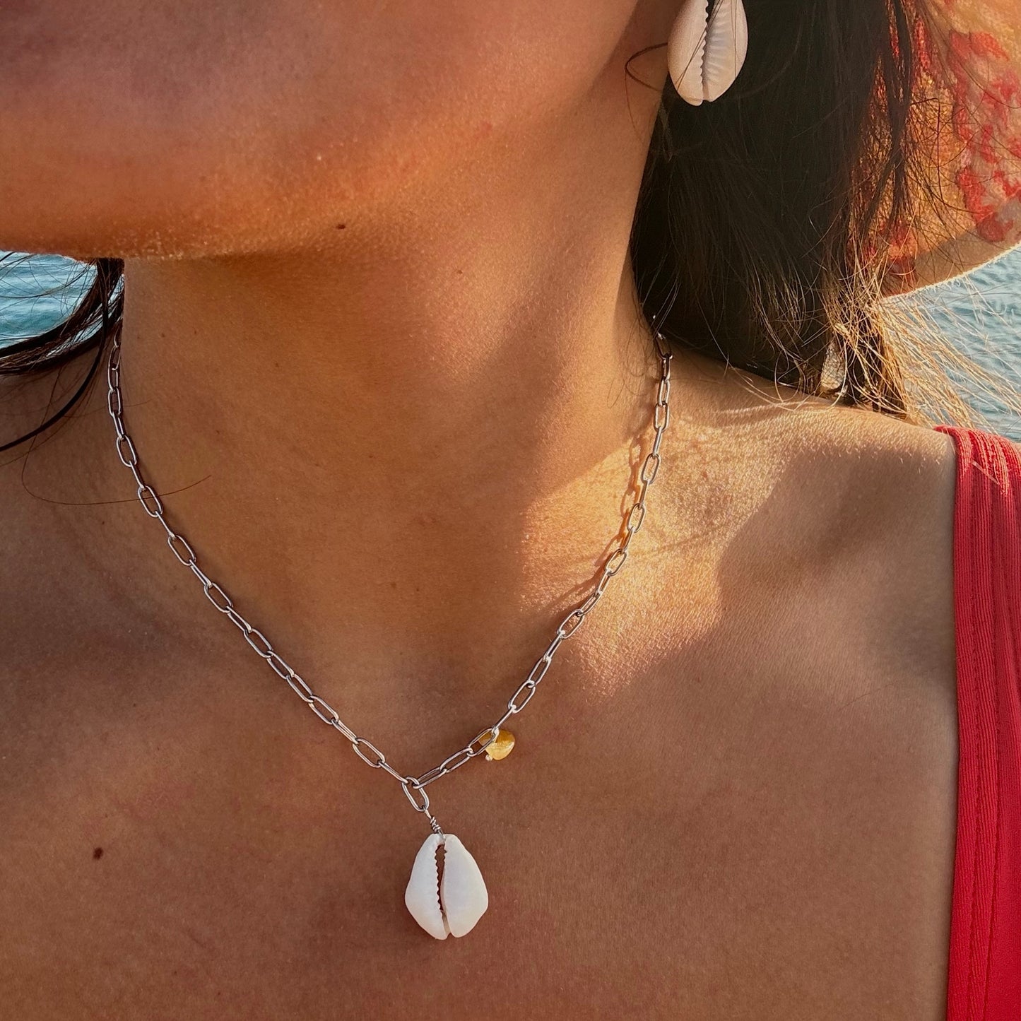 Silver White Cowrie Gem Necklace