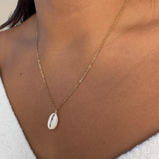 Single Cowrie Necklace