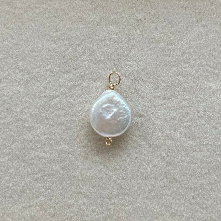 Coin Pearl Charm in Gold