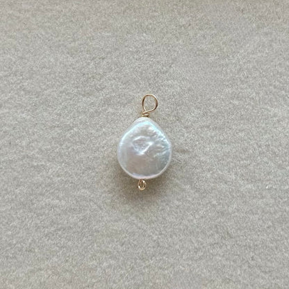 Coin Pearl Charm in Gold