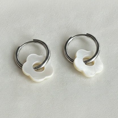 Silver Flower Huggies